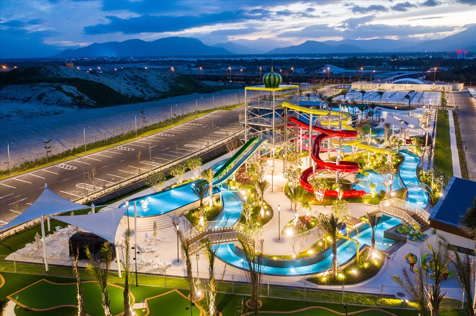 Công viên nước Splash rộng gần 6000m2.