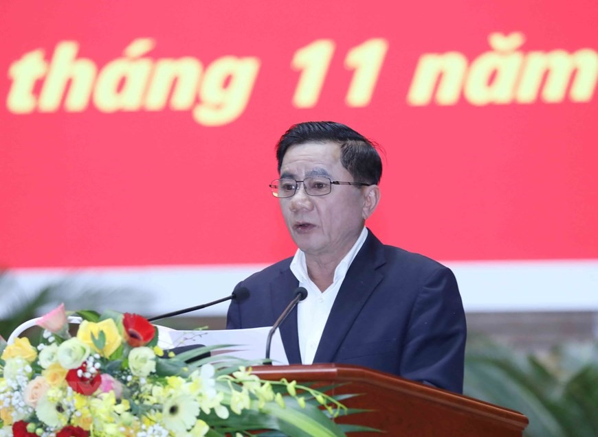 Ông Trần Cẩm Tú, Bí thư Trung ương Đảng, Chủ nhiệm Uỷ ban Kiểm tra Trung ương phát biểu tại hội nghị.