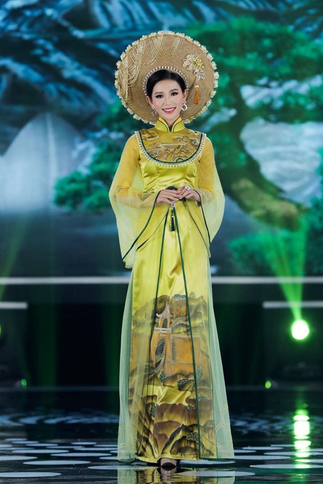 Đến với cuộc thi Hoa hậu Việt Nam 2020, Minh Anh cho biết, cô tự tin nhất là khả năng giao tiếp và tinh thần không biết chán nản, bỏ cuộc. Tuy nhiên, khi hành trình HHVN 2020 khép lại, Minh Anh thổ lộ, cô có chút nuối tiếc vì còn nhút nhát, chưa thể hiện hết bản thân mình, kiến thức và ngoại ngữ mình đang có.