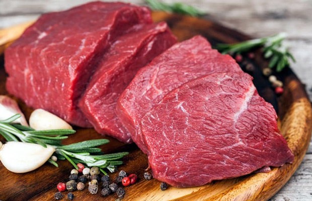 Hàm lượng protein trong thịt bò giúp cơ bắp chắc khỏe, cải thiện đáng kể việc yếu sinh lý. Ảnh: hoidaubepau.com