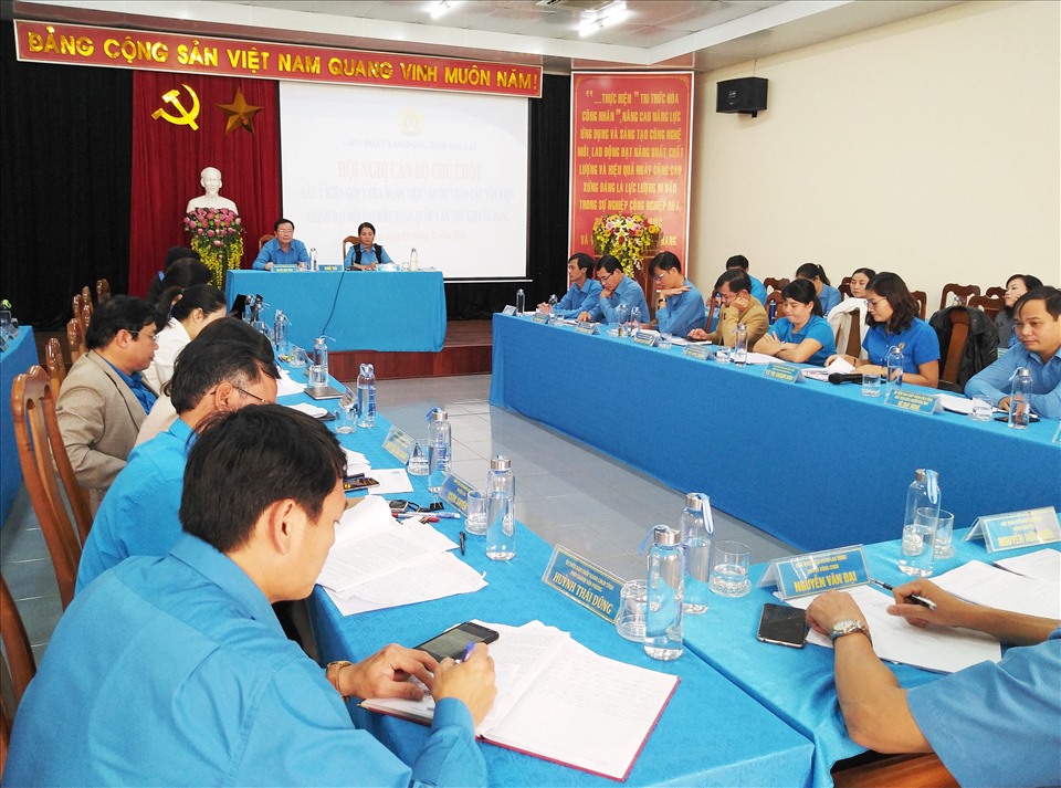 LĐLĐ tỉnh Gia Lai tổ chức hội nghị để lấy nhiều ý kiến, góp ý nói lên tâm tư, nguyện vọng của đoàn viên - NLĐ. Ảnh TTuấn
