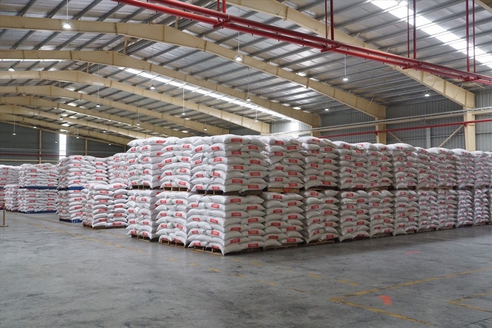 Nhà máy Japfa Bình Định được trang bị dây chuyền sản xuất tiên tiến có công suất 180.000 tấn thức ăn chăn nuôi/năm.