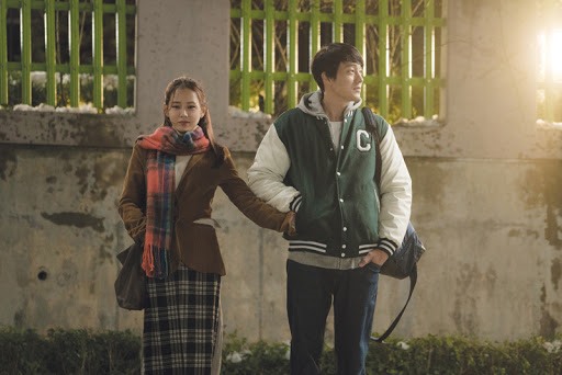 Năm 2018, Son Ye Jin và So Ji Sub tái hợp trên màn ảnh rộng với bộ phim “Be with you” (Và em sẽ đến) sau 17 năm kể từ “Delicious Proposal” (2001). Ảnh cắt phim.