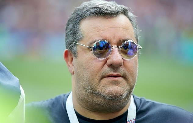 Mino Raiola từng nhiều lần khiến “Quỷ đỏ” phát cáu. Ảnh: AFP.