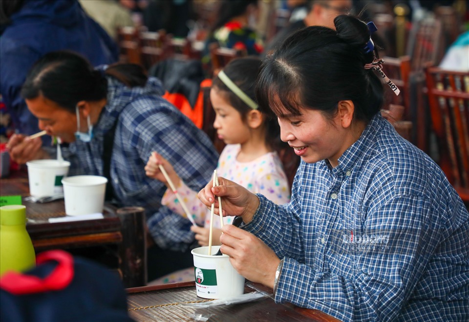 Ngày của phở 12-12 hằng năm là ngày mà những người Việt Nam hay những người yêu phở cùng tôn vinh một món ăn theo những cách khác nhau. Ảnh: Hương Ánh