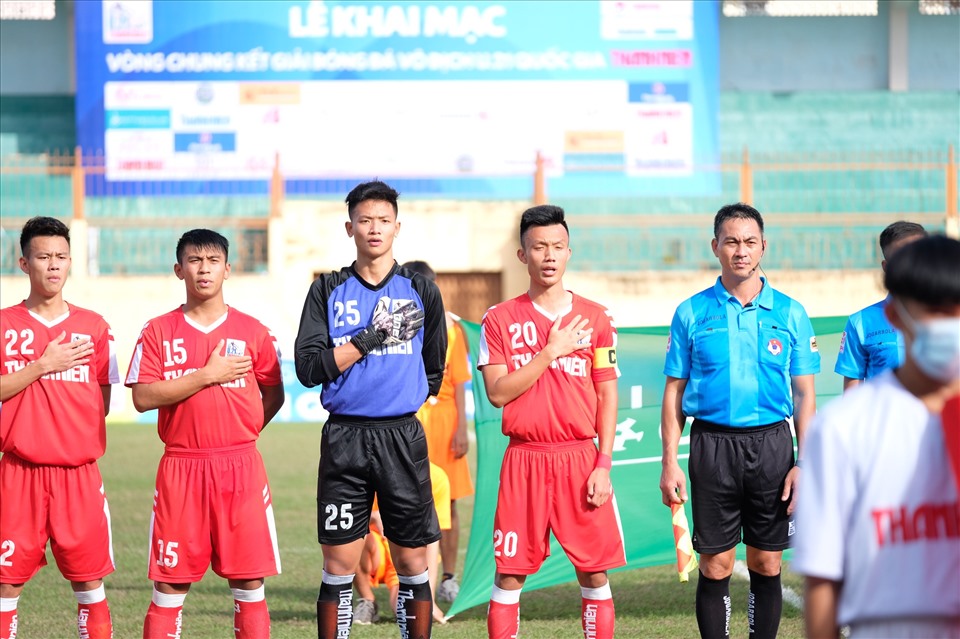 Chiều 12.12, trận đầu tiên của lượt thi đấu thứ 2 bảng A vòng chung kết U21 Quốc gia diễn ra giữa U21 Nam Định và U21 CAND.