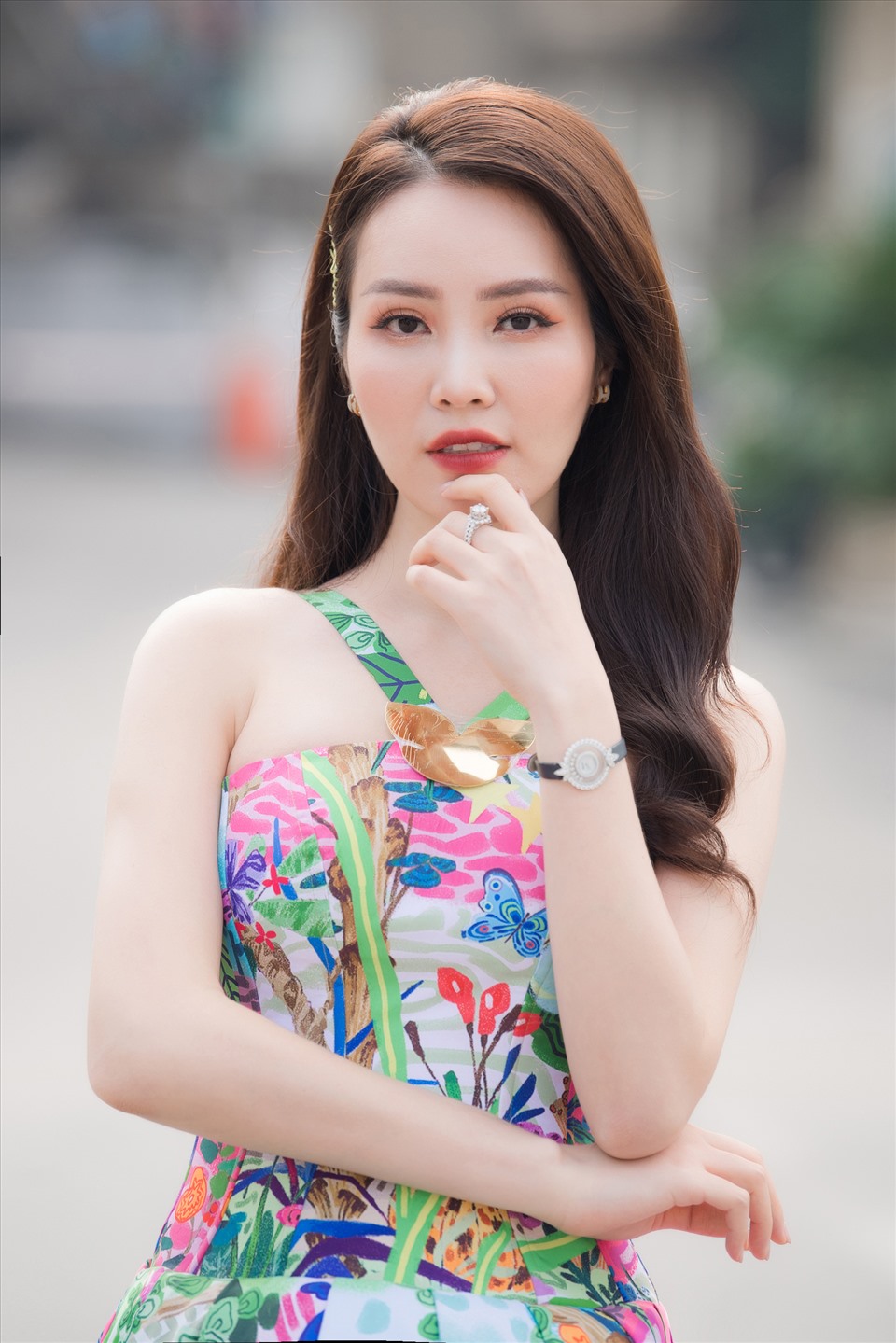 Á hậu Thuỵ Vân sinh năm 1986, tại Hà Nội. Sau khi giành ngôi vị Á hậu 2 tại Hoa hậu Việt Nam 2008, cô không tham gia các hoạt động giải trí mà chuyên tâm vào công việc MC/ BTV. Ảnh: Vũ Toàn.