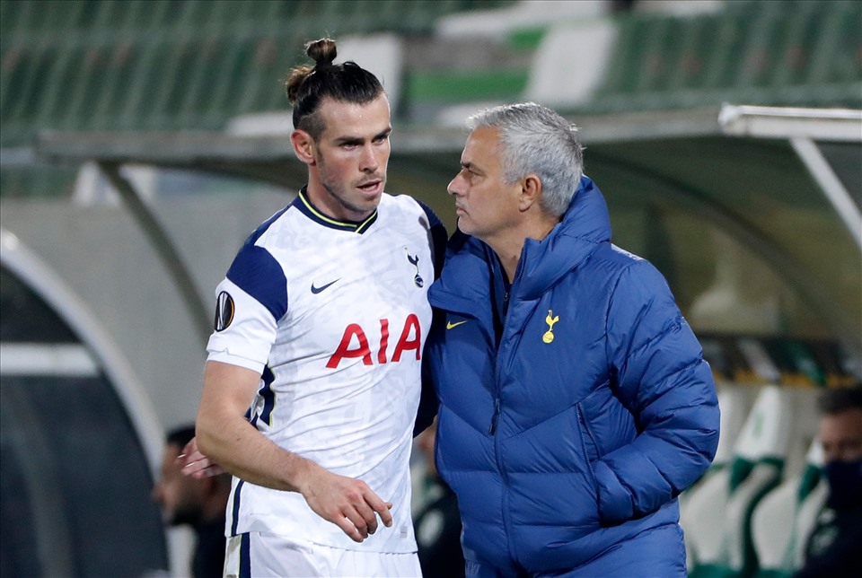 Với Jose Mourinho, tình hình của Bale trở nên dễ chịu hơn... Ảnh: AFP