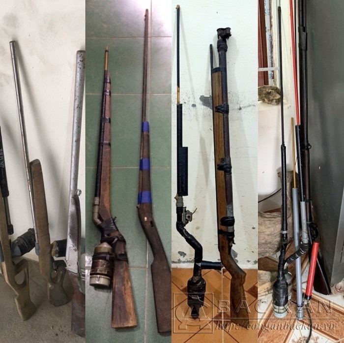 Một số súng tự chế Công an huyện Pác Nặm vận động giao nộp, thu giữ.
