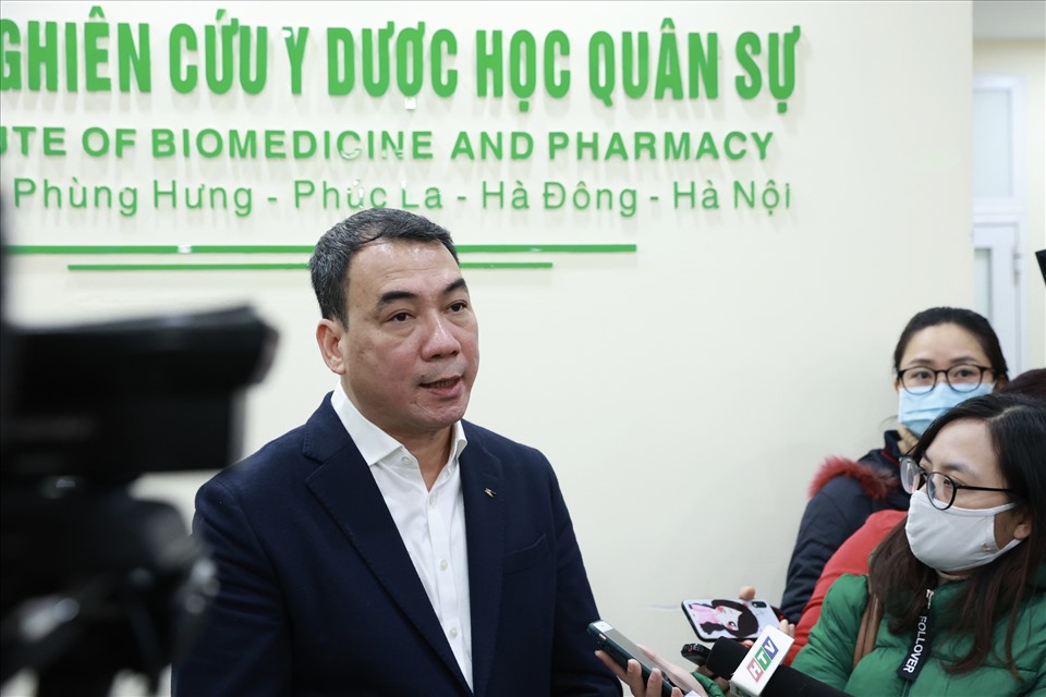 TS Nguyễn Ngô Quang trả lời báo chí. Ảnh: Hải Nguyễn