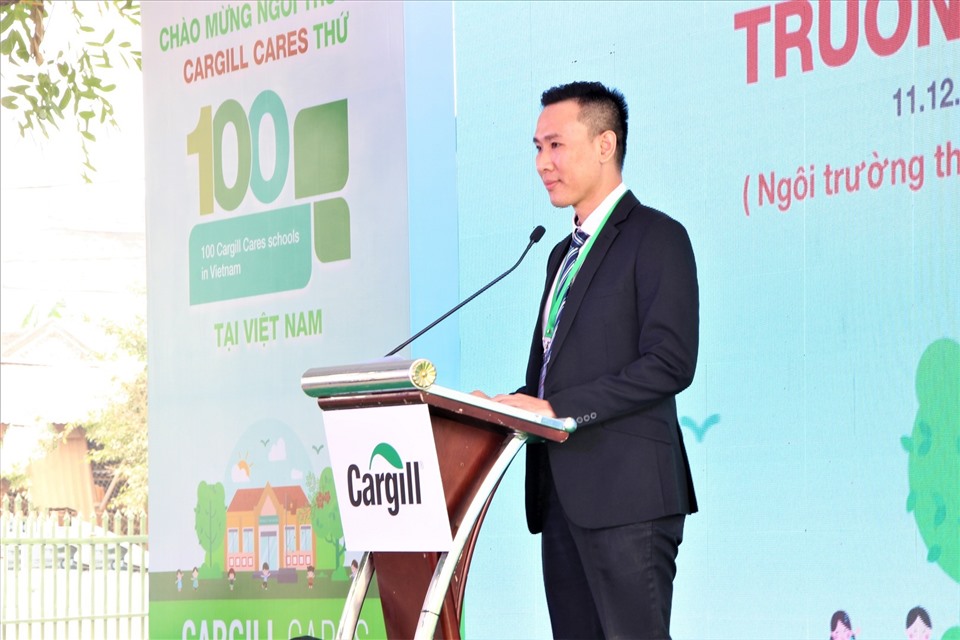 Ông Nguyễn Bá Luân - Trưởng Đại diện Tập đoàn Cargill tại Việt Nam phát biểu tại lễ khánh thành ngôi trường thứ 100. Nguồn: VG