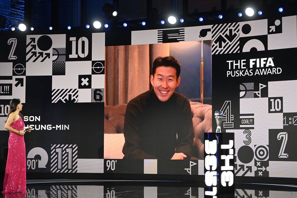 Son Heung-min tham dự lễ trao giải trực tuyến.  Ảnh: AFP.