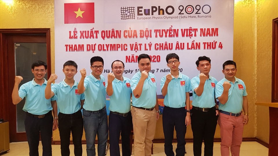 Các học sinh Việt Nam tham dự kỳ thi Olympic Vật lý quốc tế 2020.