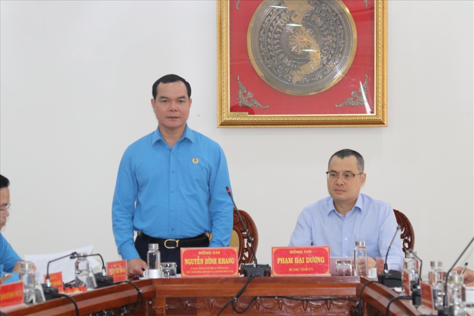 Đồng chí Nguyễn Đình Khang mong Tỉnh ủy Phú Yên tiếp tục tạo điều kiện để CNLĐ được chăm lo tốt hơn. Ảnh: Phương Linh