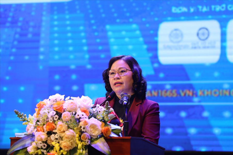 Thứ trưởng Bộ GDĐT Ngô Thị Minh phát biểu tại Lễ khai mạc ngày Hội khởi nghiệp Quốc gia của HSSV năm 2020.
