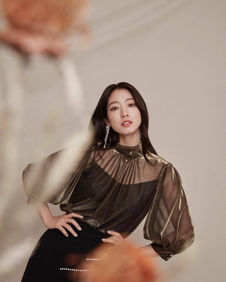 Ở tuổi 30, Park Shin Hye không chỉ có tình yêu hạnh phúc mà còn là “nữ hoàng bảo chứng rating” trên màn ảnh nhỏ xứ kim chi khi chưa có phim nào thảm bại về chỉ số người xem lẫn truyền thông. Ảnh: Instagram NV.