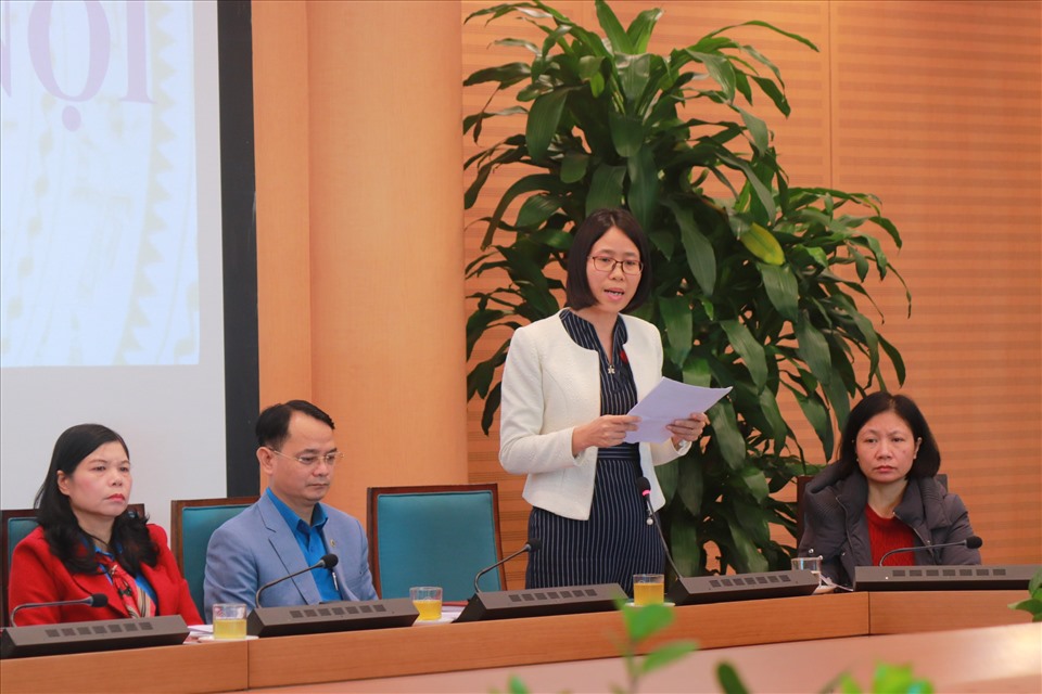 Bà Phạm Thị Bích Hải – đại diện cho công nhân lao động Công ty TOTO Việt Nam (Hà Nội) phát biểu tại hội nghị. Ảnh: N.Quý