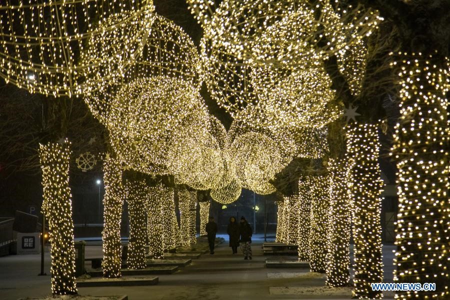 Giáng sinh ở Ogre, Latvia. Ảnh: Xinhua