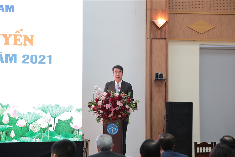 Tổng Giám đốc BHXH Việt Nam Nguyễn Thế Mạnh báo cáo tại Hội nghị. Ảnh Anh Thư