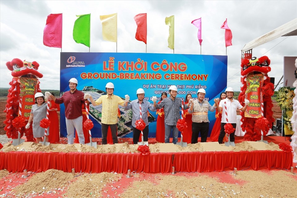 Lễ khởi công dự án Trang trại heo thịt ứng dụng công nghệ cao tại xã Long Hà, huyện Phú Riềng, tỉnh Bình Phước tháng 10.2020