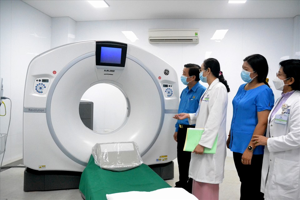 Thiết bị CT scan 128 lát cắt ở Phòng khám Đa khoa Trung Cang. Ảnh: Lục Tùng