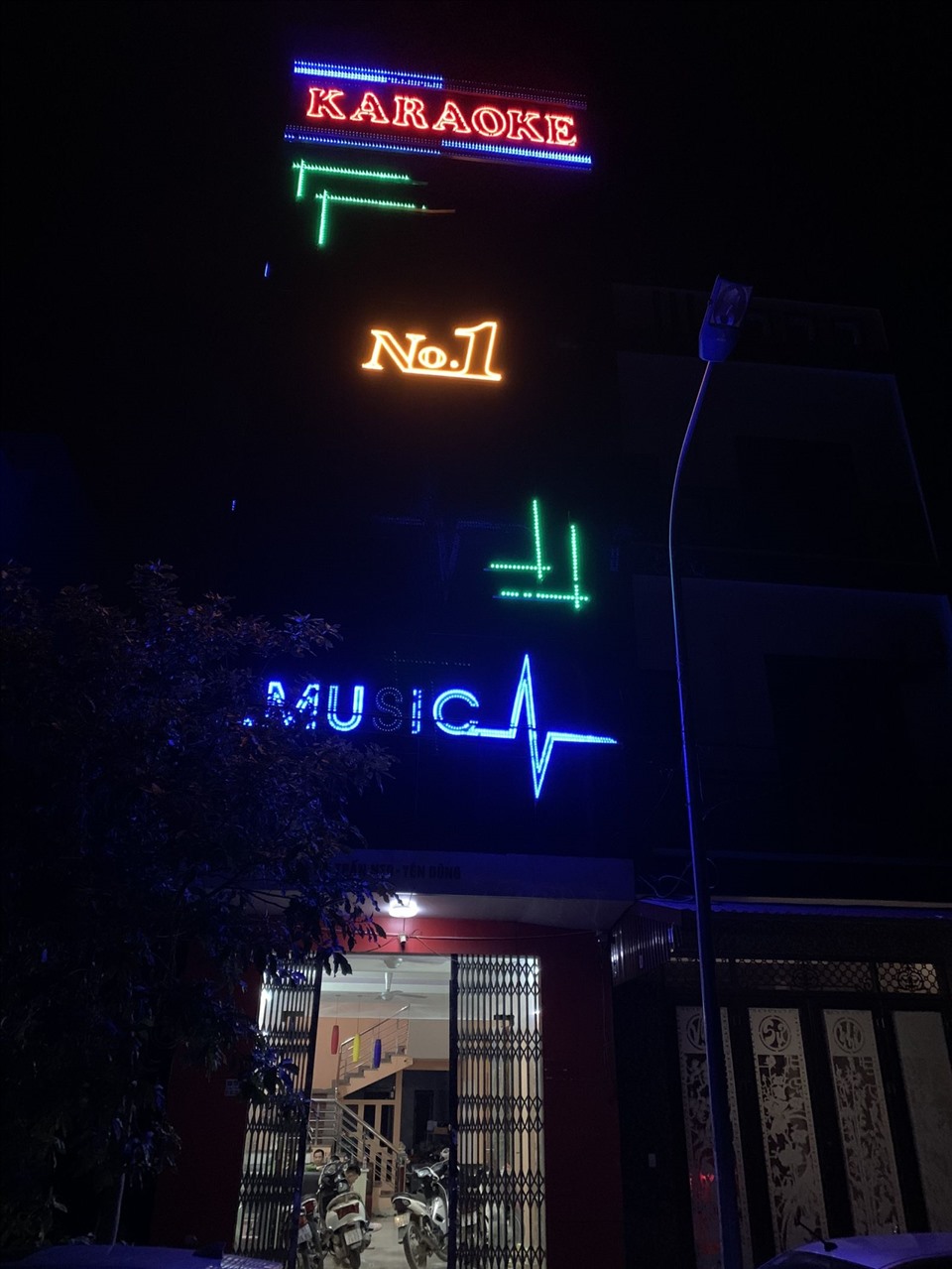 Cơ sở karaoke No1, TT Nham Biền, huyện Yên Dũng.