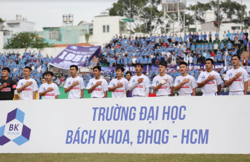 Đại học Bách khoa có dàn cổ động viên hùng hậu, chuyên nghiệp tại SV-League 2020. Ảnh: Thông Ngô.