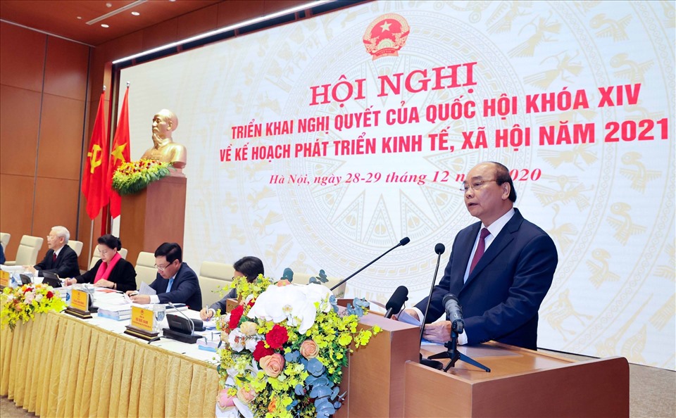 Thủ tướng Chính phủ Nguyễn Xuân Phúc phát biểu tại Hội nghị trực tuyến Chính phủ với các địa phương. Ảnh TTXVN