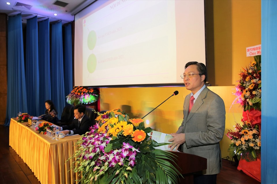 Ông Bùi Minh Tiến - Tổng Giám đốc BSR báo cáo kết quả SXKD tại hội nghị ngày 25.12.