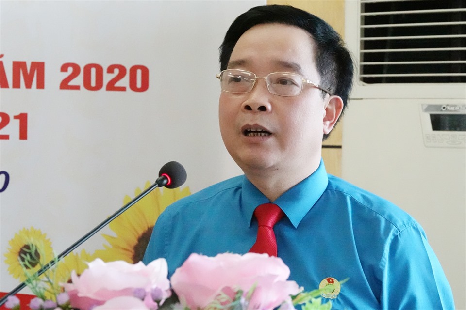 Ông Hoàng Văn Đức - Phó Chủ tịch Công đoàn ngành NNPTNT Hà Tĩnh báo cáo kết quả hoạt động năm 2020. Ảnh: TT.
