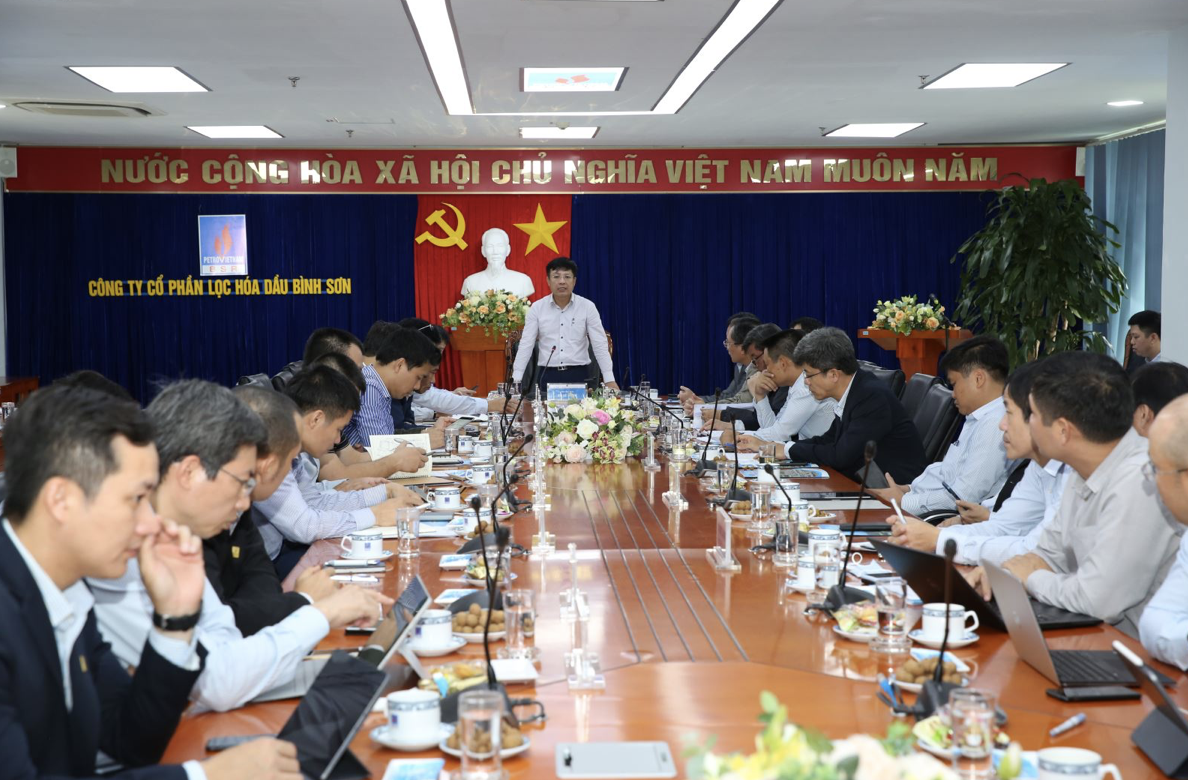 Phó Chủ tịch UBQLV Nhà nước Hồ Sỹ Hùng phát biểu chỉ đạo.