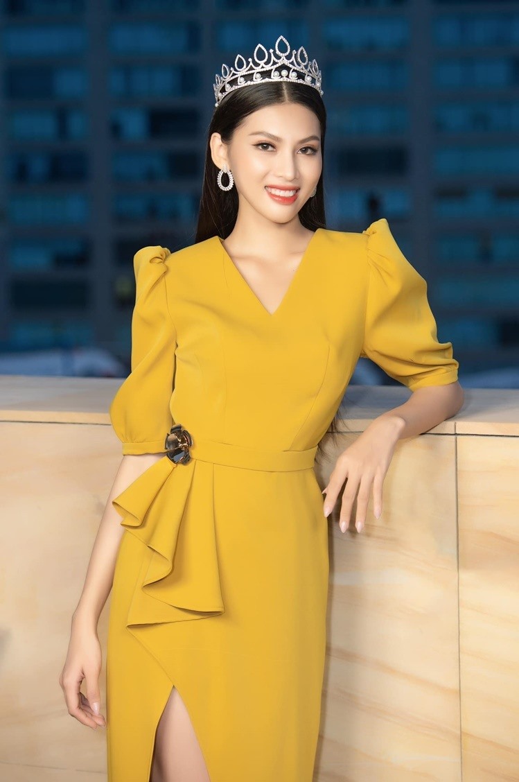 Á hậu Ngọc Thảo sinh năm 2000, đến từ Thành phố Hồ Chí Minh. Cô có sắc vóc chuẩn với chiều cao 1,74 m, số đo 81-61-95.  Ảnh: SV.