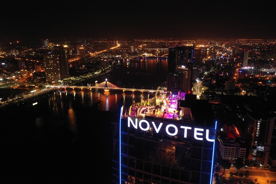 New Year Countdown Party 2021 sẽ được tổ chức tại tại quán bar Sky36. Ảnh: Hà.
