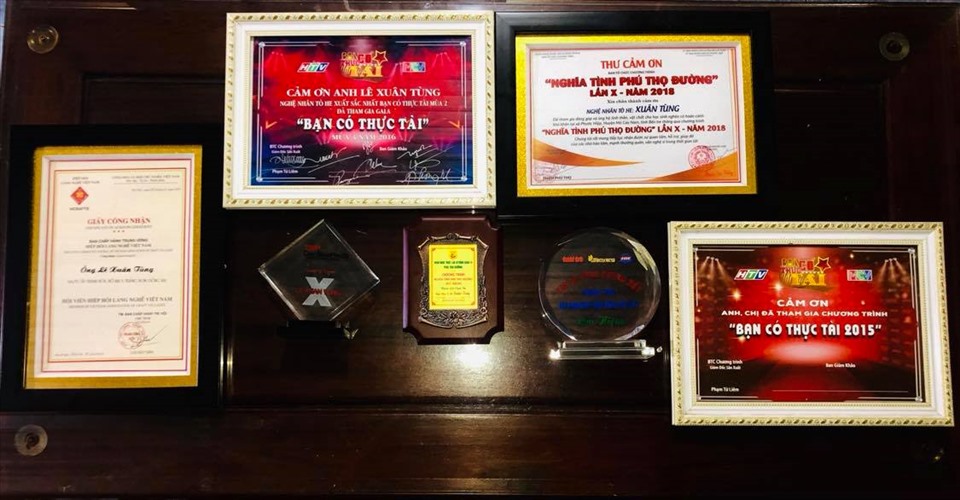 Giải thưởng và kỷ lục mà Xuân Tung, Xuân Tùng đạt được.Ảnh: NVCC