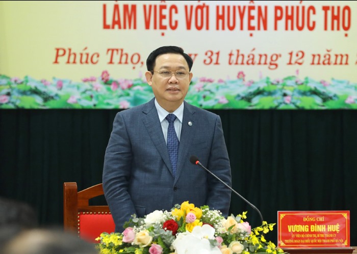 Bí thư Thành ủy Vương Đình Huệ phát biểu kết luận buổi làm việc.