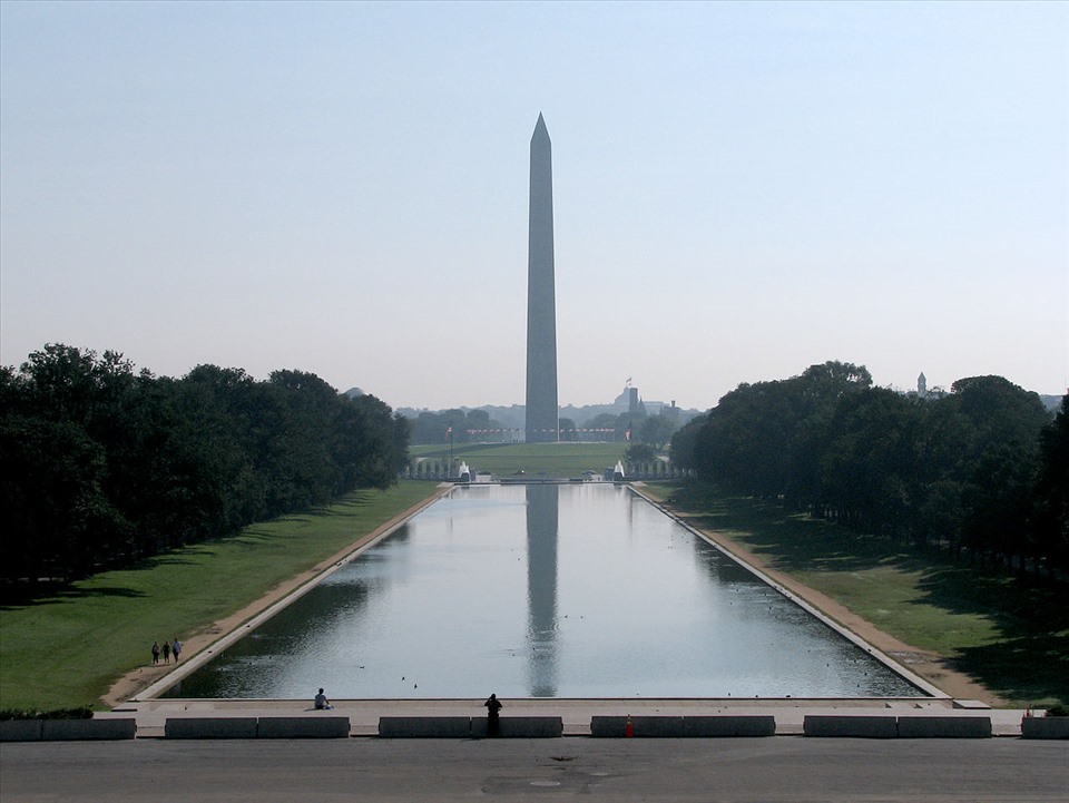 Hồ Phản chiếu Đài tưởng niệm Lincoln ở Washington, Mỹ. Ảnh: AFP