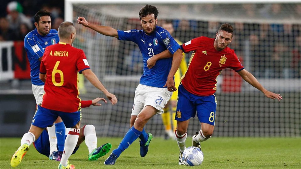 Thống kê đối đầu giữa Italia và Tây Ban Nha  rất cân bằng. Ảnh: AFP