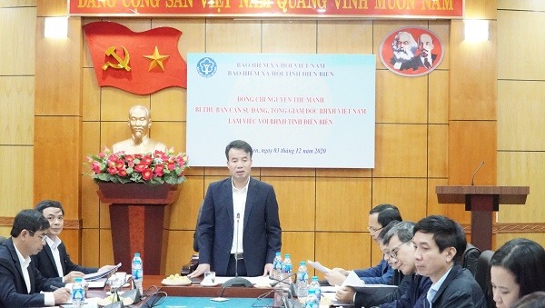 Tổng Giám đốc  Nguyễn Thế Mạnh đánh giá cao những nỗ lực và kết quả trong thời gian qua của BHXH tỉnh Điện Biên.