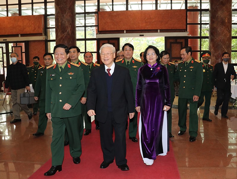 Tổng Bí thư, Chủ tịch nước Nguyễn Phú Trọng với các đồng chí lãnh đạo chủ chốt Bộ Quốc phòng. Ảnh Nguyên Hải