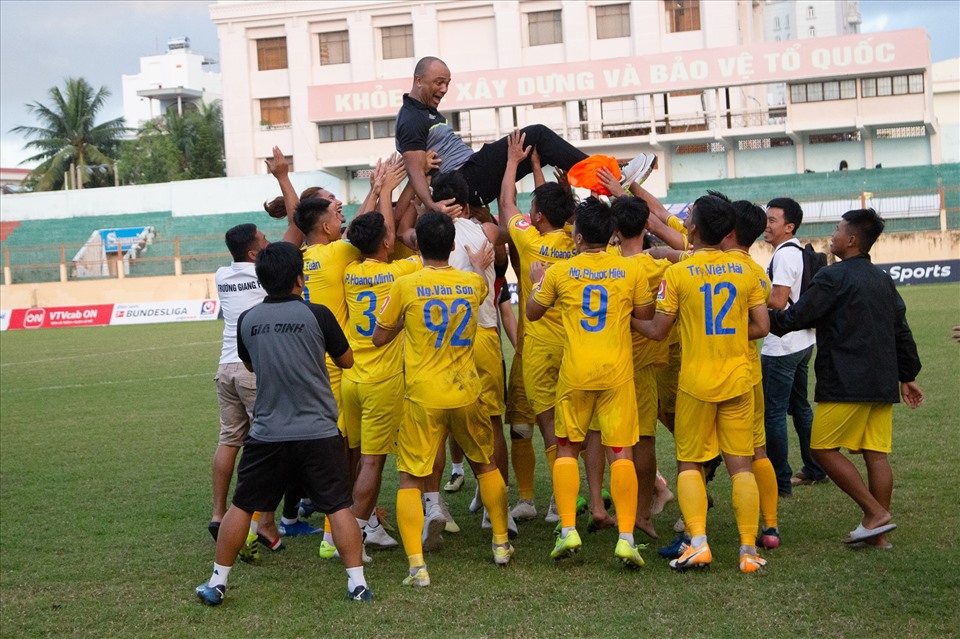Huấn luyện viên Flavio Cruz dẫn dắt Gia Định thi đấu ổn định ở giải hạng Nhì 2020. Ảnh: Gia Định FC