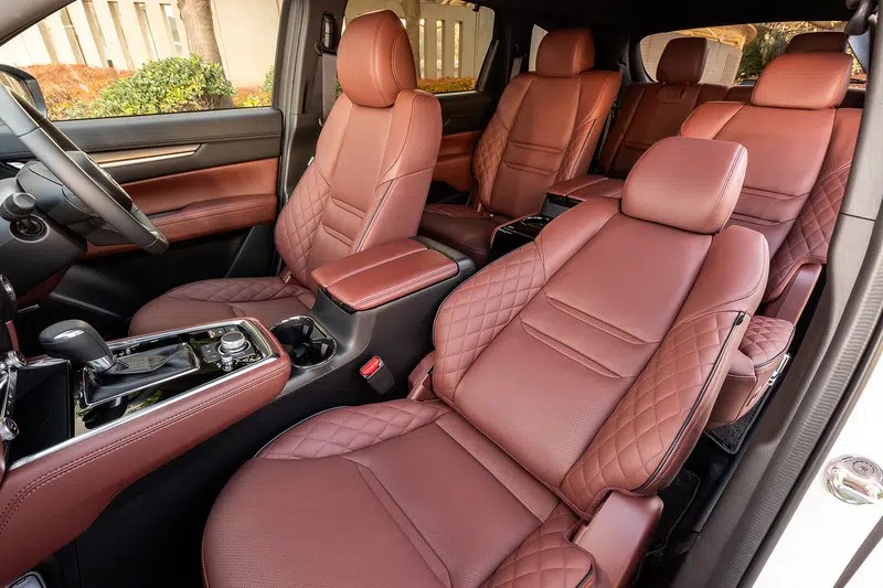 Với phiên bản mới, Mazda CX-8 mang đến không gian ngoại thất rộng rãi hơn cho khách hàng. Ảnh: Mazda