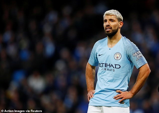 Ai sẽ ở lại cùng Aguero? Ảnh: Reuters.