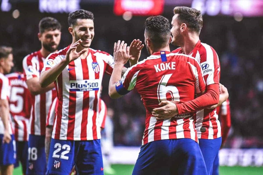 Atletico Madrid đang ở thế yếu hơn. Ảnh: Goal.