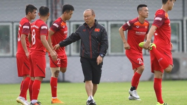 Thầy Park sẽ thống nhất các kế hoạch của tuyển Việt Nam trong năm 2020 cùng VFF. Ảnh: T.L