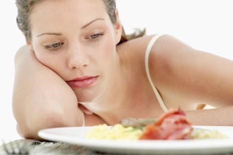 Nhịn ăn sáng ảnh hưởng xấu đến sức khỏe và khiến chồng lo lắng
