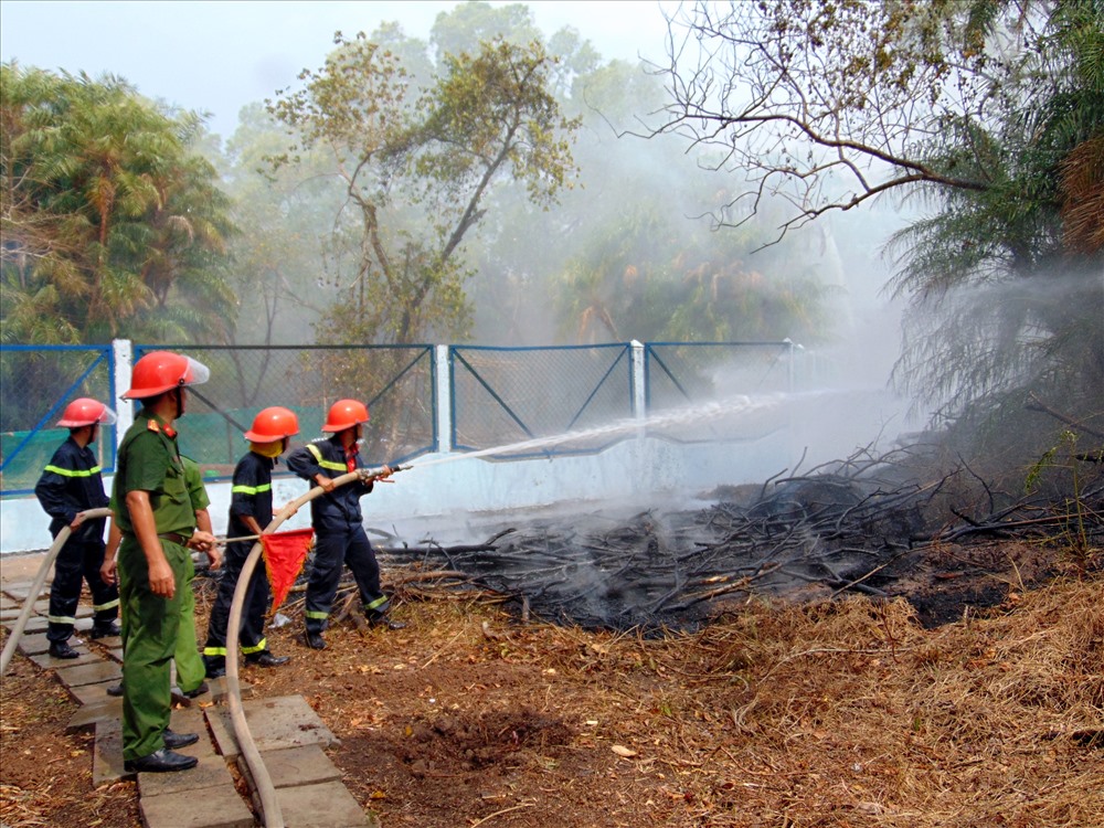 Diễn tập phòng chống cháy tại Vườn chim Bạc Liêu (ảnh Nhật Hồ)