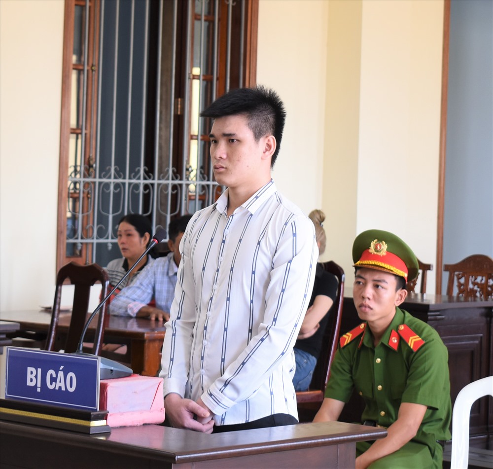 Tại phiên tòa, bị cáo Linh đã thành khẩn khai báo. Ảnh: Thành Nhân