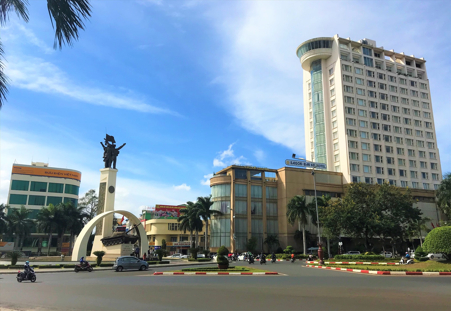 Một góc trung tâm TP.Buôn Ma Thuột, nơi mỗi năm đón hàng trăm nghìn lượt khách trong và ngoài nước đến tham quan, nghỉ dưỡng. Ảnh: Bảo Trung