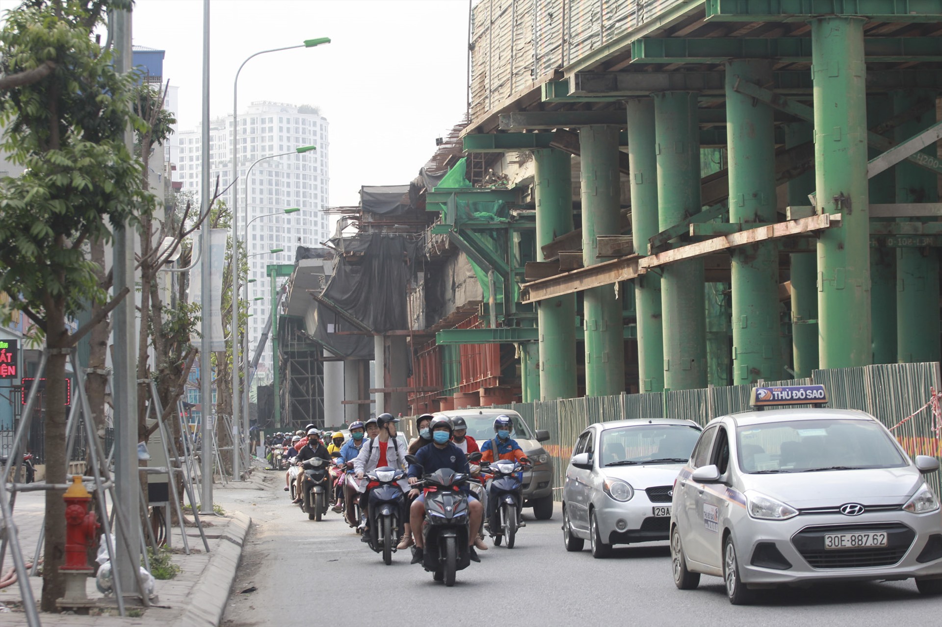 Cho đến ngày 23.2, khu vực đường Trường Chinh (quận Thanh Xuân – Hà Nội) đã gần hoàn thiện.