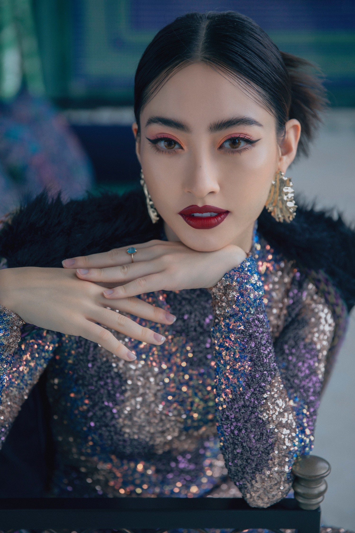 Nhìn lại chặng đường 6 tháng đăng quang Hoa hậu, Lương Thuỳ Linh đã tung bộ ảnh với phong cách và thần thái khác lạ. Ảnh: SV.